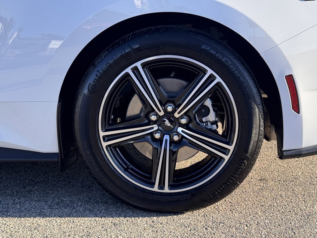 Certified 2025 Ford Mustang Coupe image 14