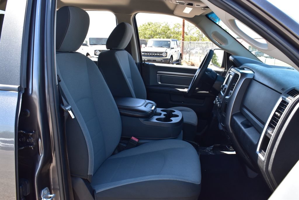 Used 2021 RAM 1500 Classic SLT AWD/4WD image 31