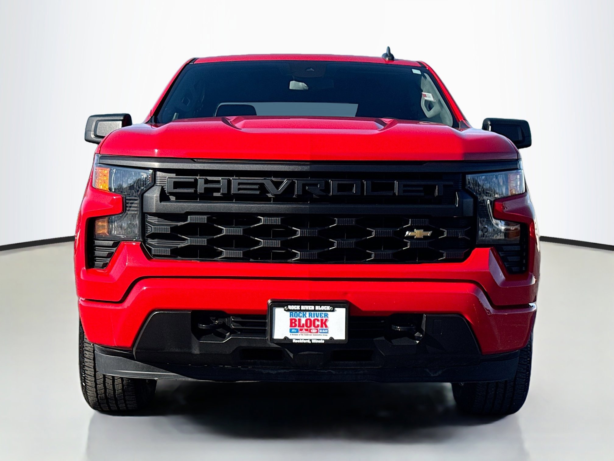 Used 2023 Chevrolet Silverado 1500 Custom image 5