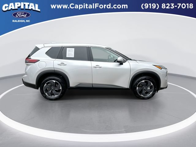 Used 2025 Nissan Rogue SV FWD image 9