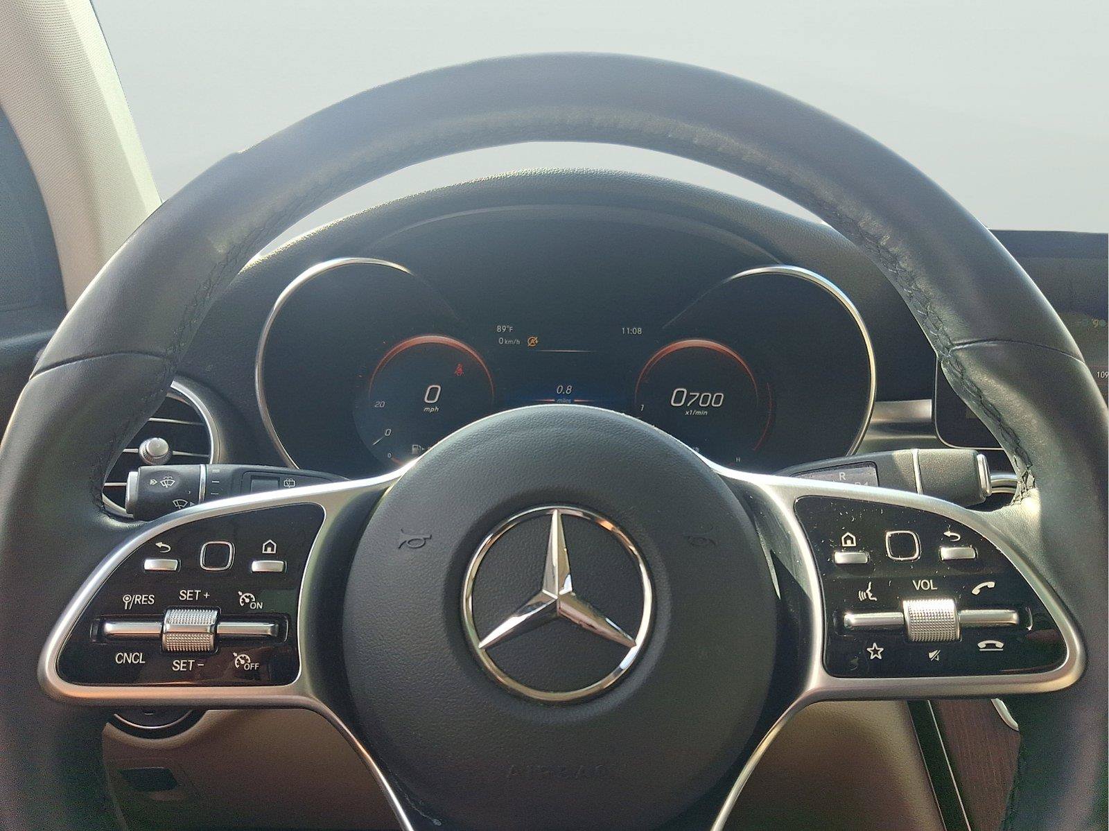 Used 2021 Mercedes-Benz GLC 300 4MATIC image 17