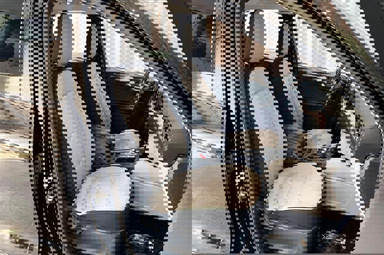 Certified 2025 Ford Escape Active w/ Tech Pack #1 image 6