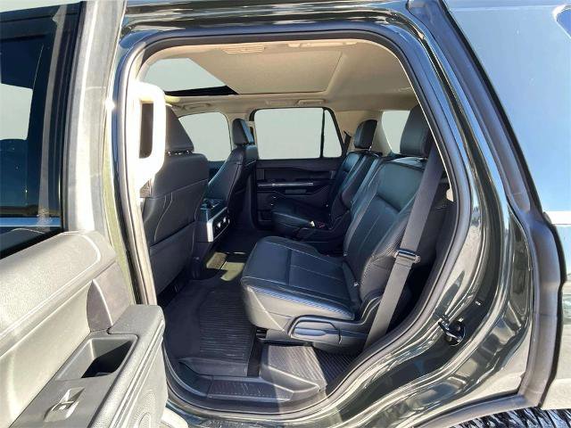 Certified 2022 Ford Expedition XLT image 11