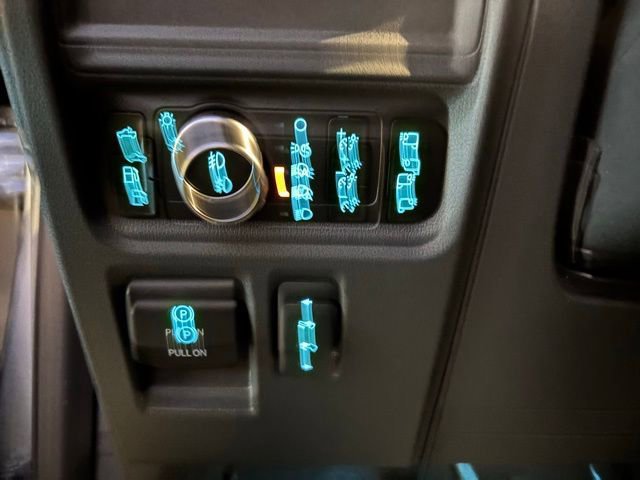 Certified 2025 Ford F150 Platinum w/ Equipment Group 702A High image 11