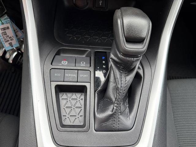 Used 2021 Toyota RAV4 LE image 25