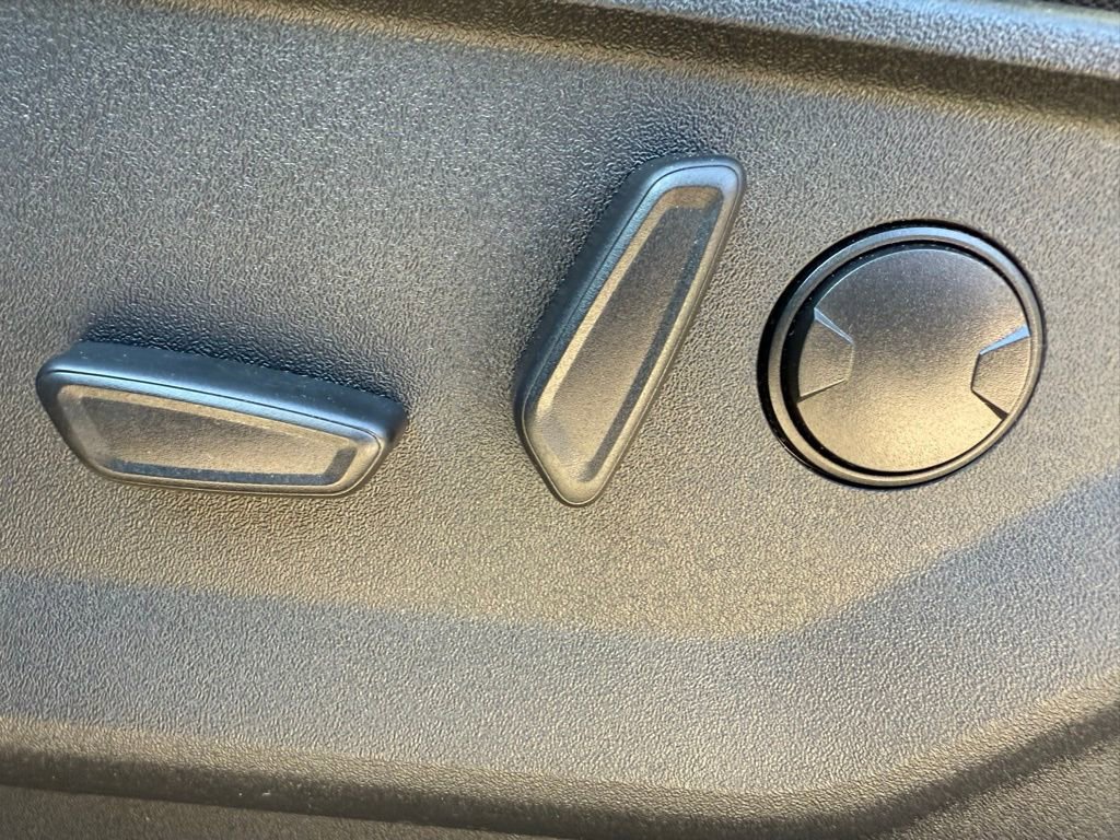 Certified 2022 Ford F150 XLT w/ Equipment Group 302A High image 21