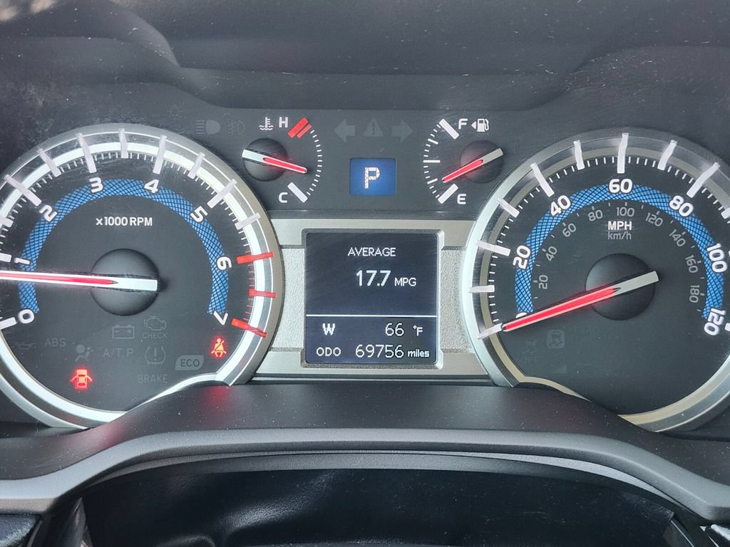 Used 2019 Toyota 4Runner TRD Off-Road Premium AWD/4WD image 31