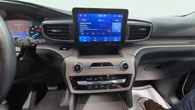 Certified 2023 Ford Explorer XLT w/ Equipment Group 202A AWD/4WD image 24