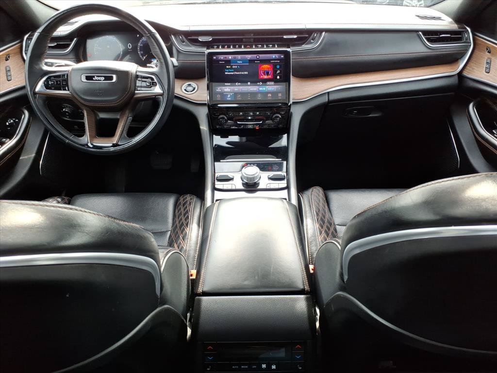 Used 2022 Jeep Grand Cherokee L Summit w/ Luxury Tech Group V AWD/4WD image 11