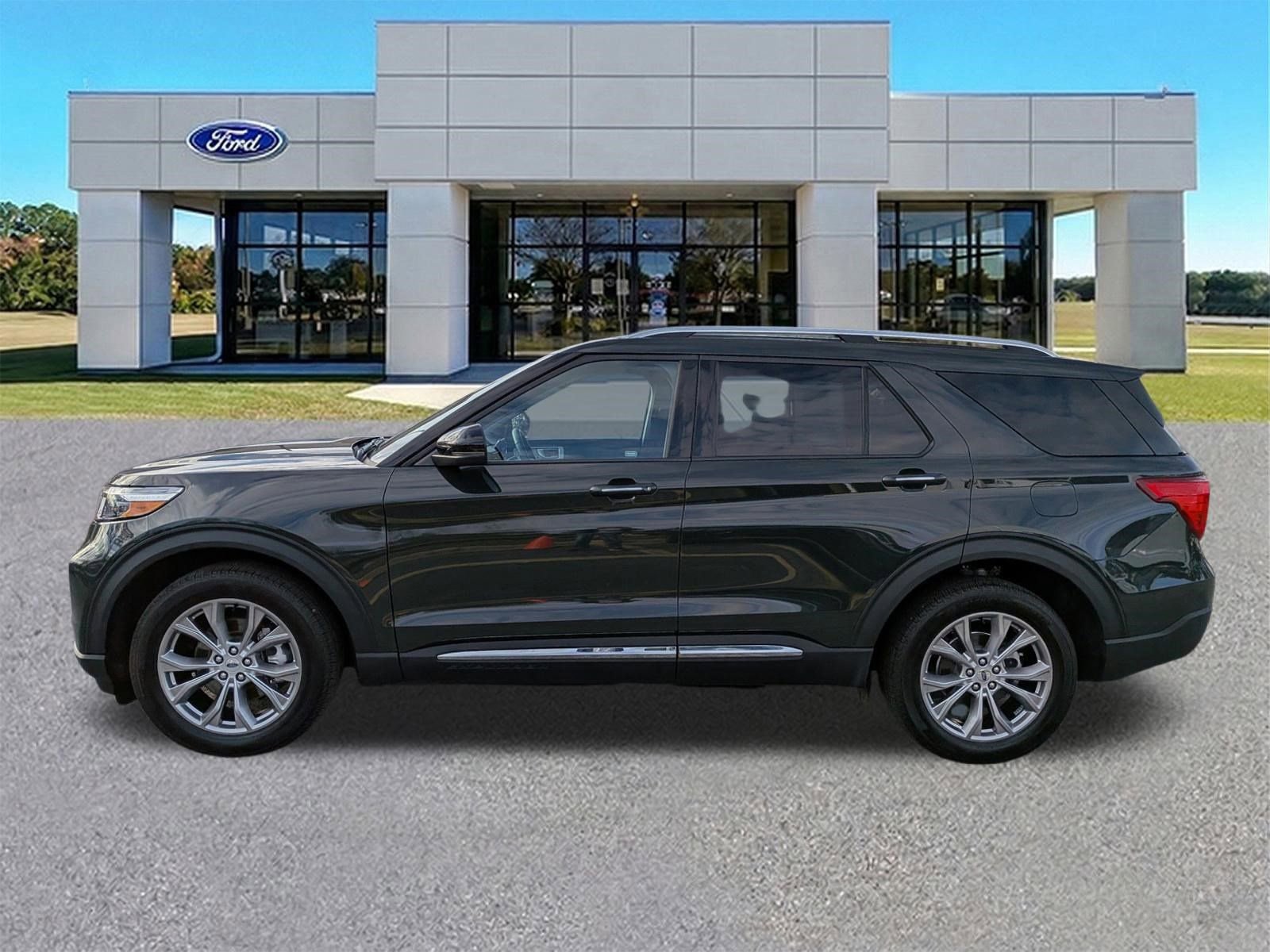 Certified 2023 Ford Explorer Limited w/ Equipment Group 301A AWD/4WD image 7