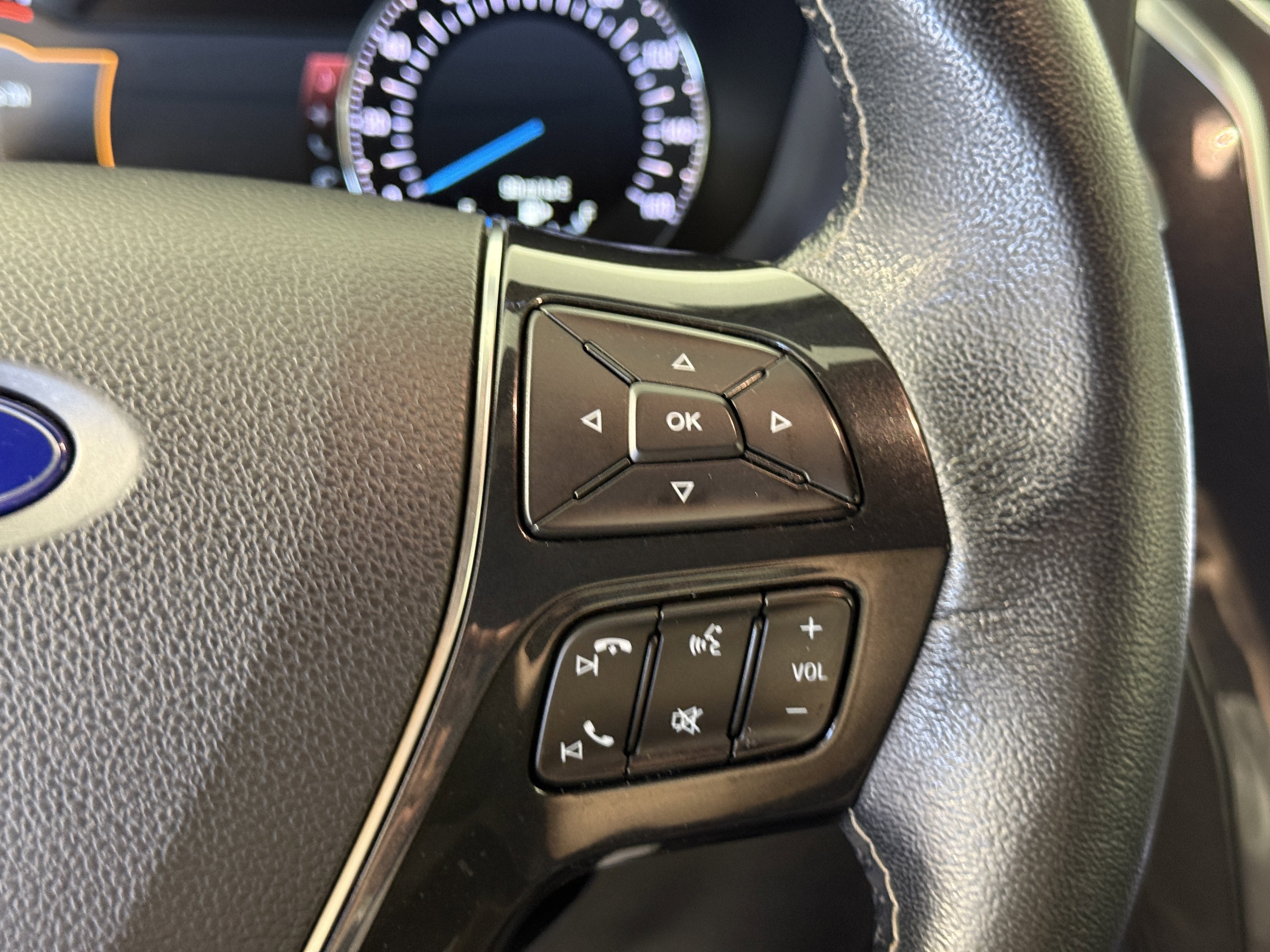 Certified 2019 Ford Explorer Platinum image 27