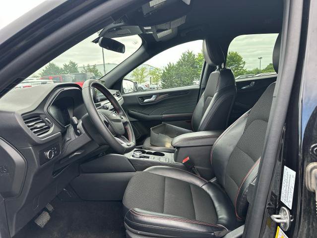 Certified 2025 Ford Escape ST-Line AWD/4WD image 6