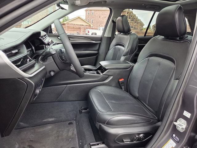 Used 2022 Jeep Grand Cherokee Limited 4xe w/ Luxury Tech Group II AWD/4WD image 9
