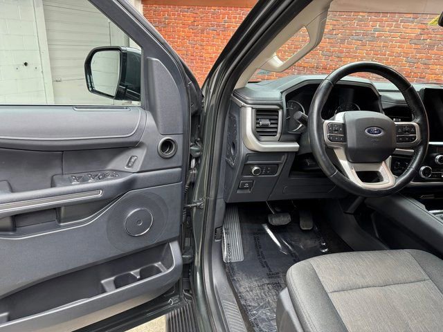 Certified 2022 Ford Expedition XLT image 13