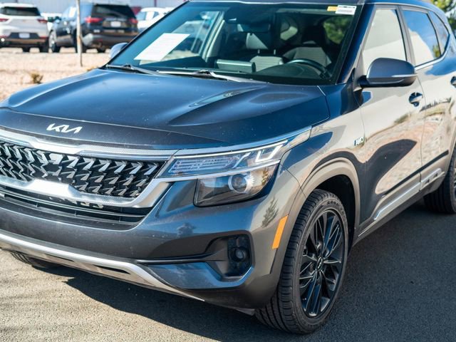 Used 2022 Kia Seltos Nightfall Edition image 13