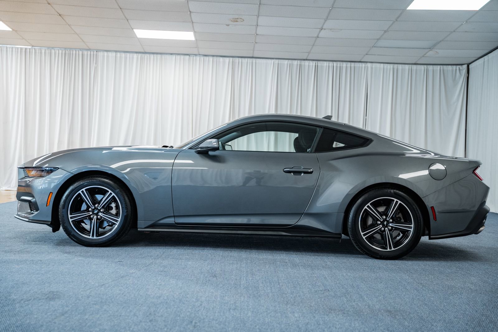 Certified 2025 Ford Mustang Coupe image 5