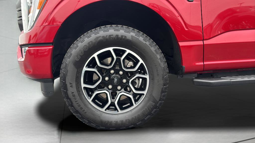 Certified 2022 Ford F150 XLT w/ Equipment Group 302A High image 30