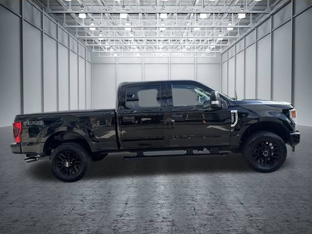 Certified 2022 Ford F250 XLT w/ Black Appearance Package AWD/4WD image 6