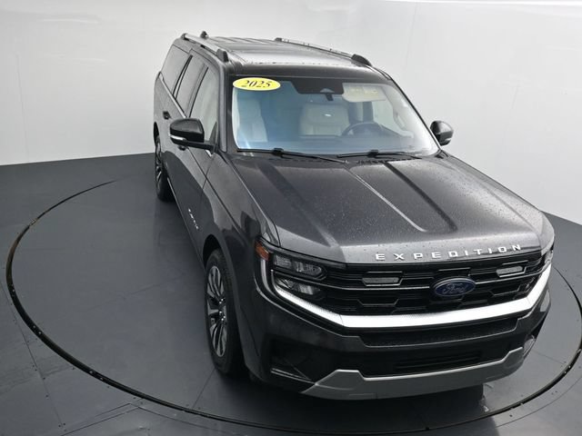 Certified 2025 Ford Expedition Max Platinum w/ Driver's Package AWD/4WD image 24