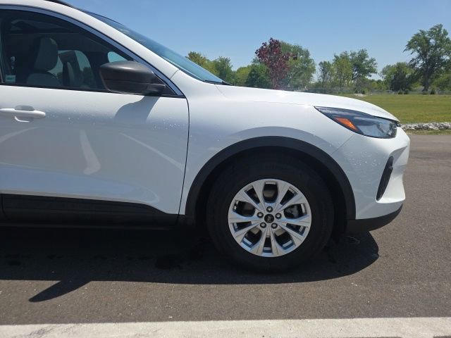 Certified 2023 Ford Escape Active w/ Tech Pack #1 FWD image 4