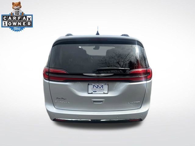 Used 2023 Chrysler Pacifica Limited FWD image 7