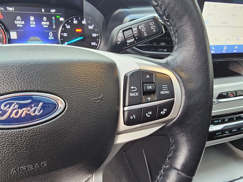 Certified 2022 Ford Explorer XLT w/ Equipment Group 202A image 26