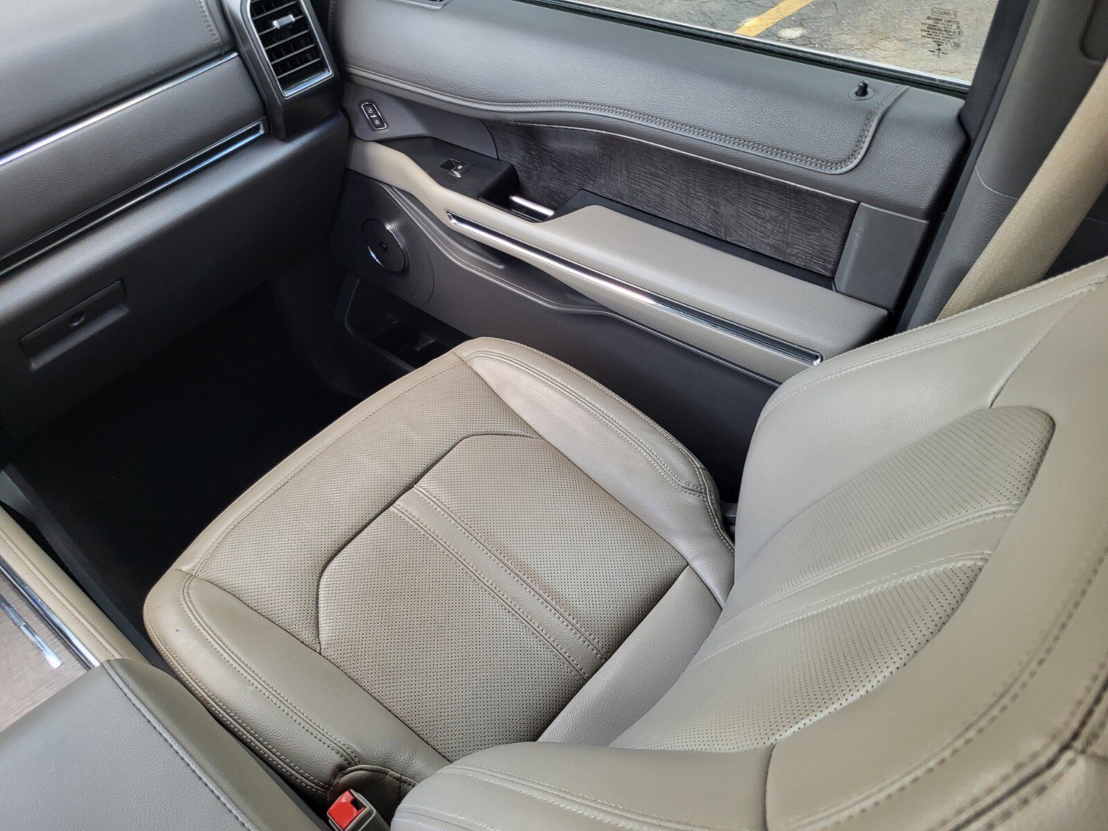 Certified 2021 Ford Expedition Limited RWD image 16