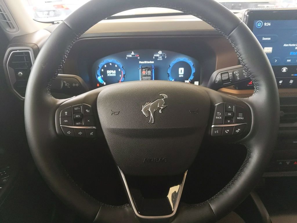 Certified 2025 Ford Bronco Sport Outer Banks w/ Outer Banks Tech Package+ AWD/4WD image 14