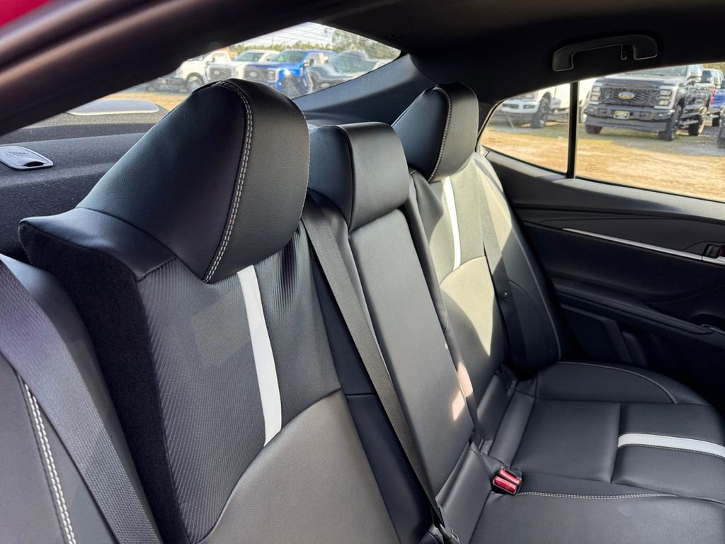 Used 2025 Toyota Camry SE image 21
