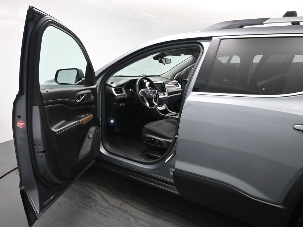Used 2021 GMC Acadia SLE w/ Driver Convenience Package image 9