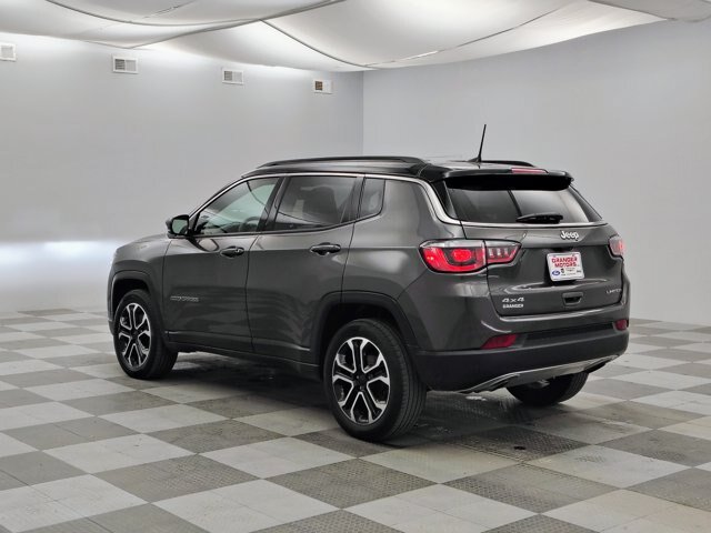 Used 2023 Jeep Compass Limited AWD/4WD image 7