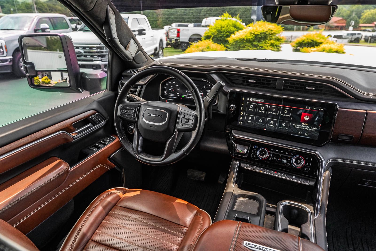 Used 2024 GMC Sierra 2500 Denali Ultimate w/ Max Trailering Package AWD/4WD image 31