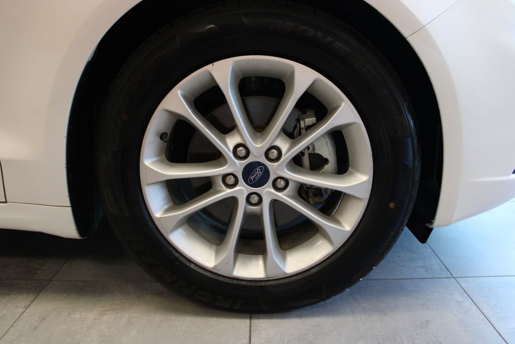Certified 2020 Ford Fusion SE FWD image 11