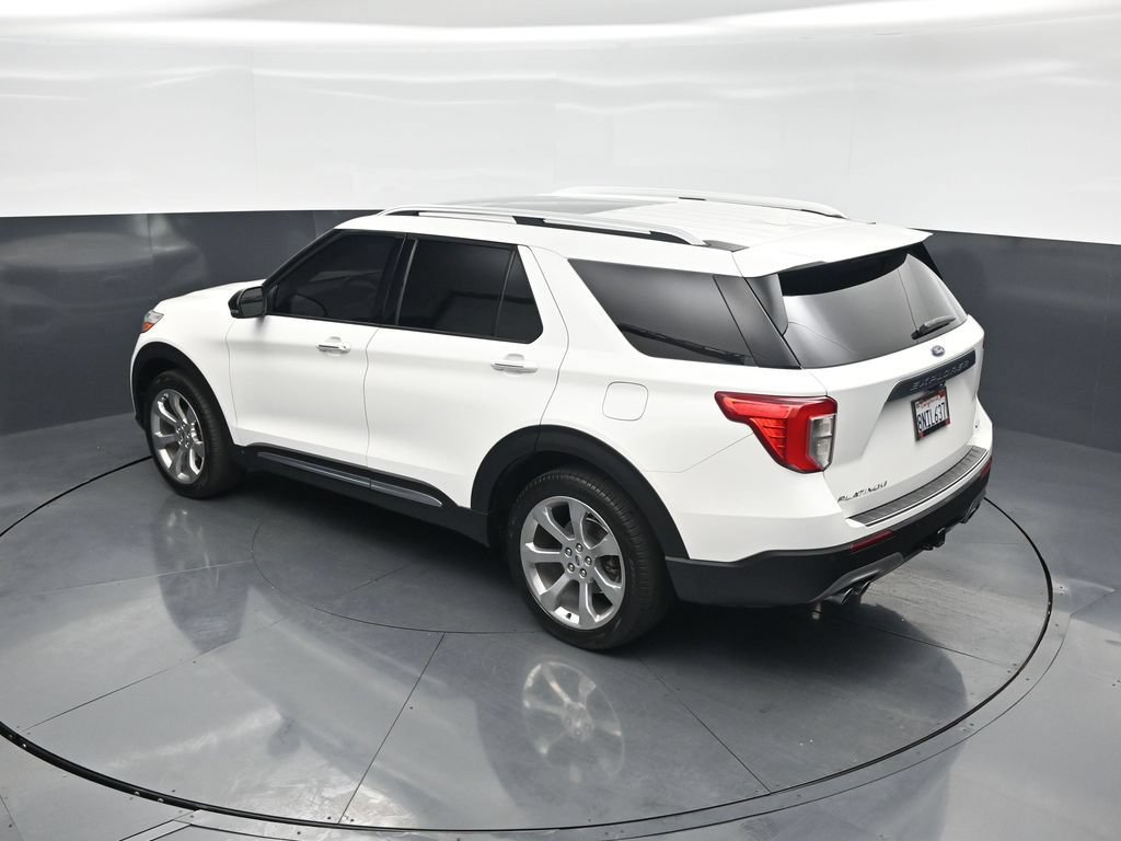 Certified 2020 Ford Explorer Platinum w/ Premium Technology Package AWD/4WD image 46
