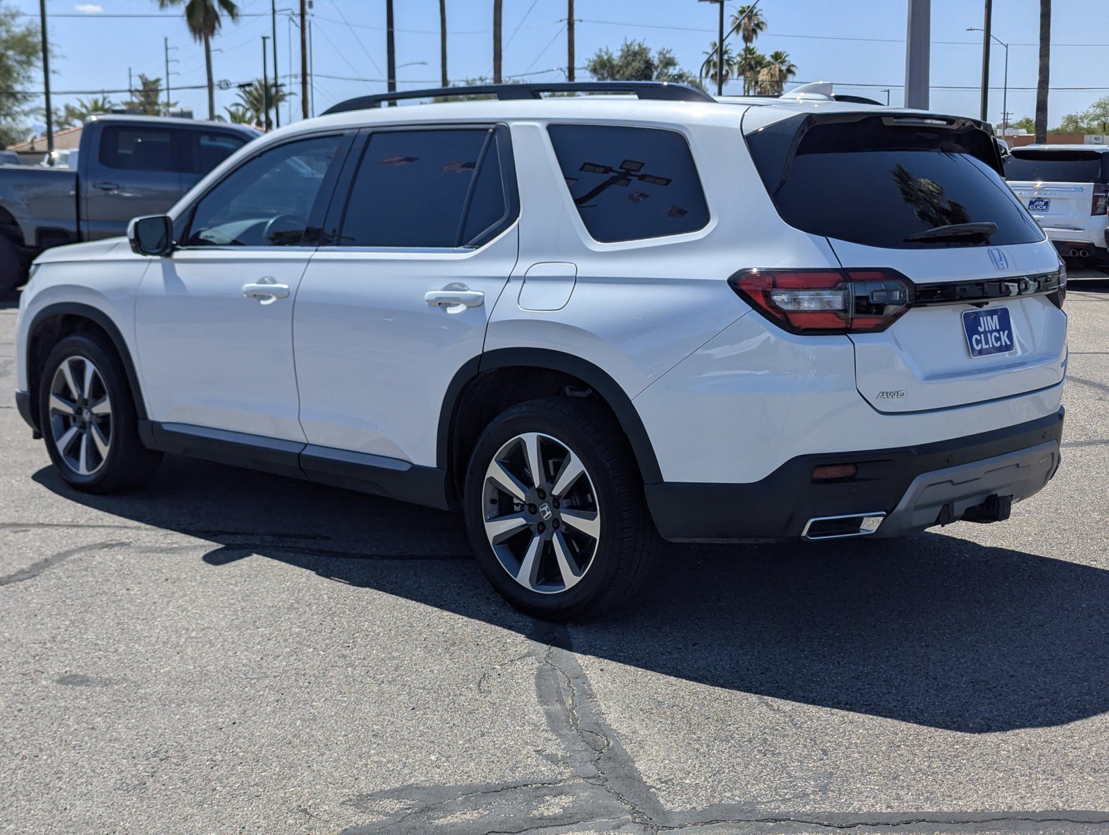 Used 2025 Honda Pilot Elite image 4