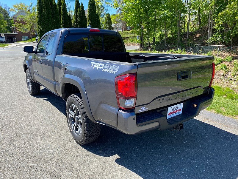 Used 2019 Toyota Tacoma TRD Sport w/ Technology Package AWD/4WD image 6