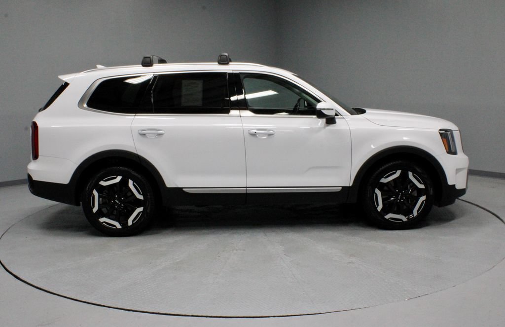 Used 2024 Kia Telluride S AWD/4WD image 13