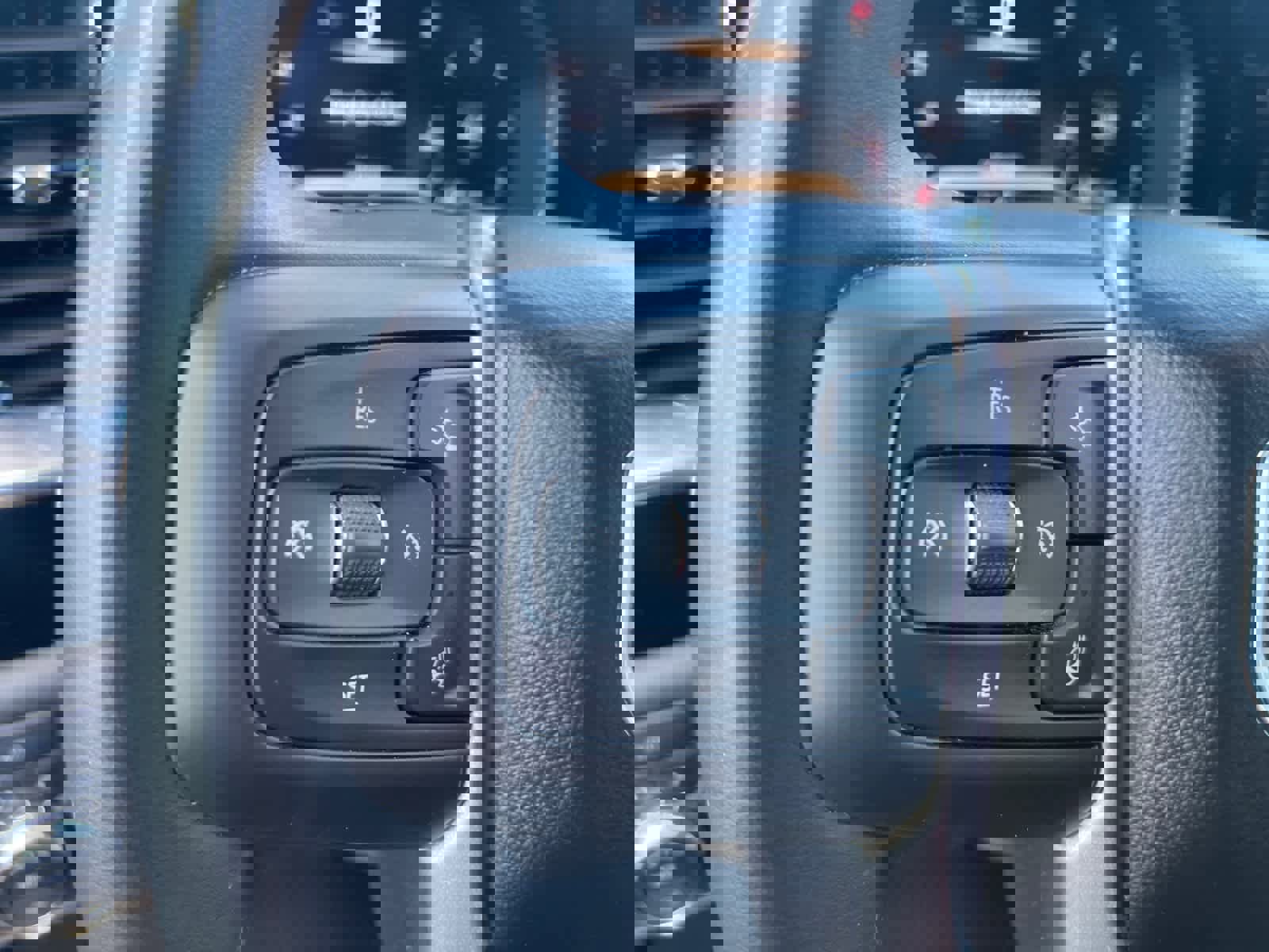 Used 2024 GMC Sierra 1500 Elevation image 8