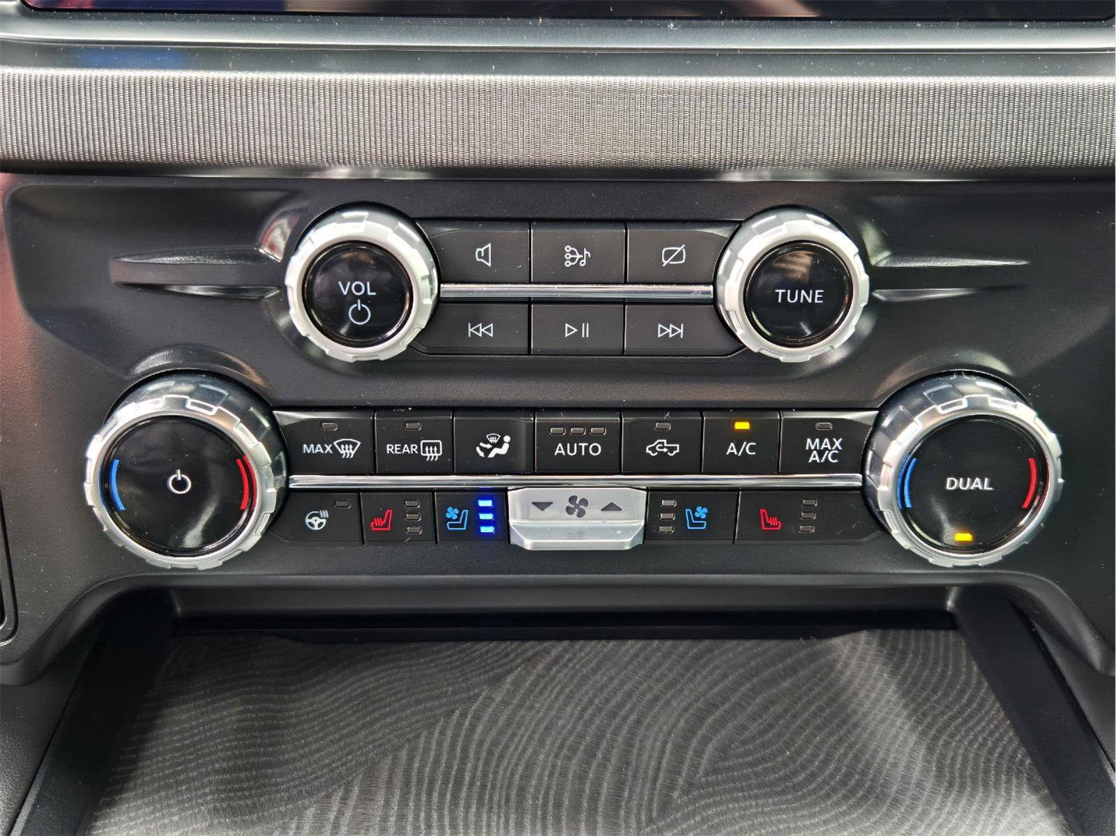 Certified 2024 Ford F250 Platinum AWD/4WD image 18