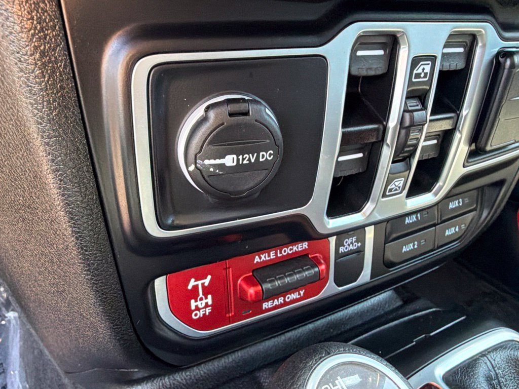 Used 2025 Jeep Wrangler Unlimited Sport AWD/4WD image 30