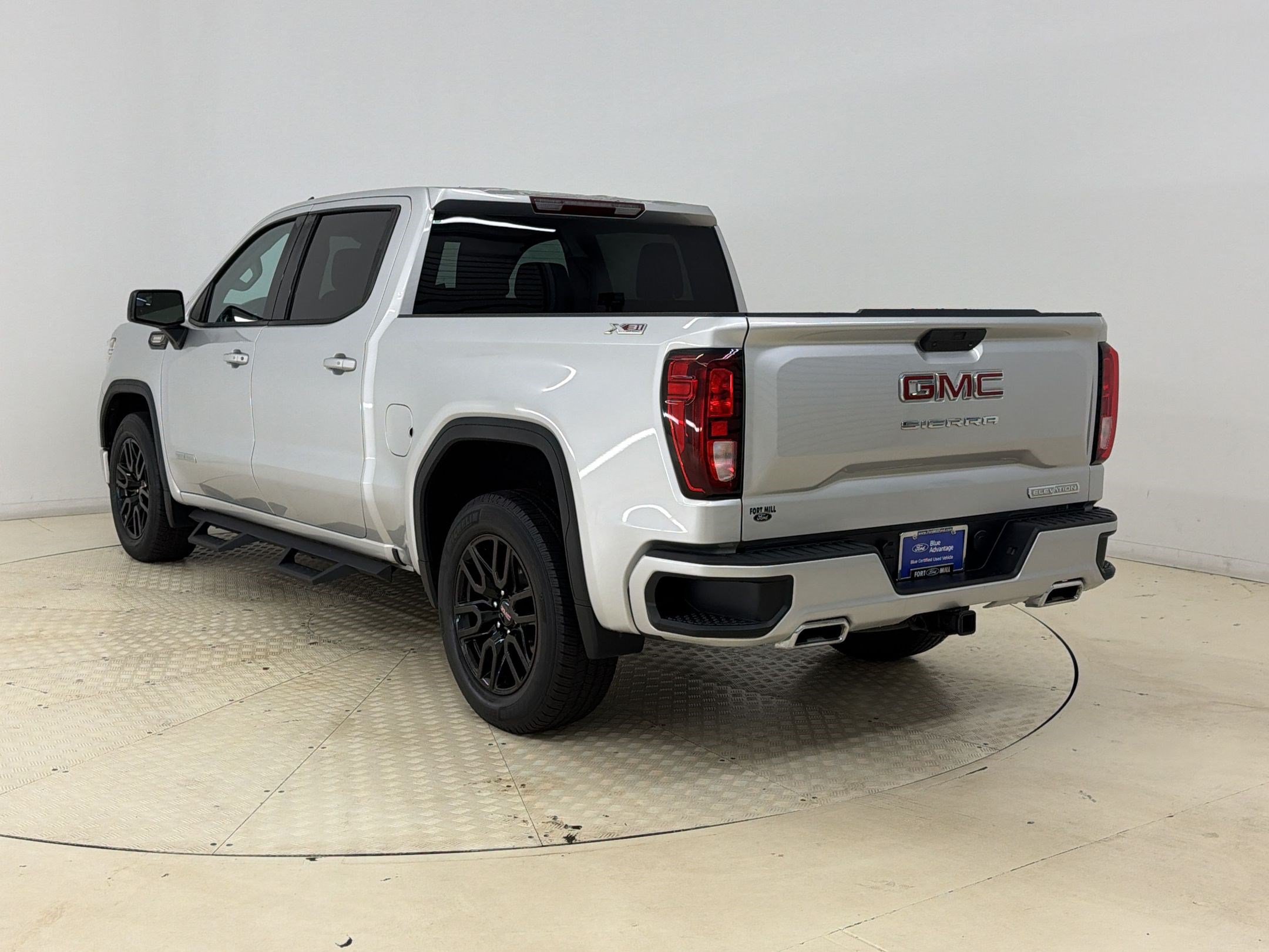 Used 2021 GMC Sierra 1500 Elevation AWD/4WD image 3