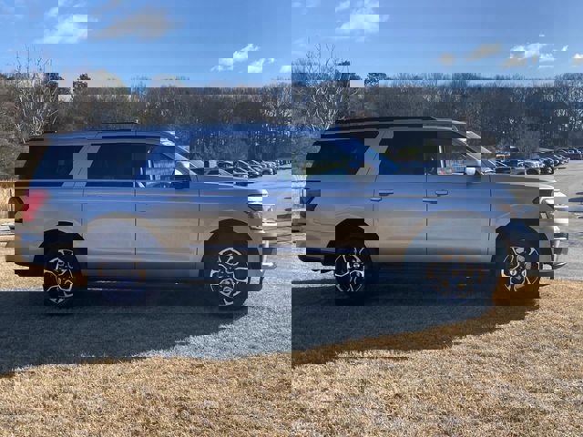 Certified 2024 Ford Expedition Max XLT image 11