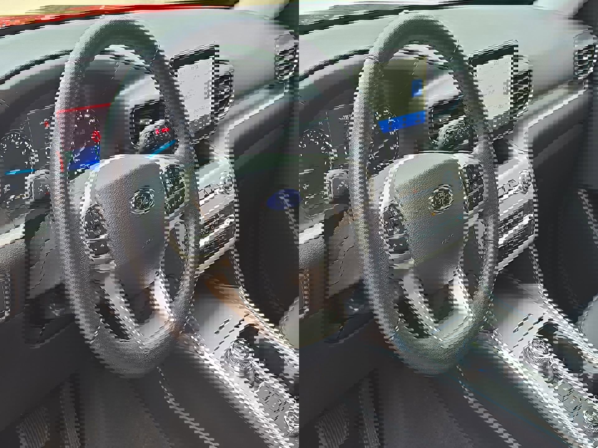 Certified 2022 Ford Explorer XLT w/ Equipment Group 202A image 14