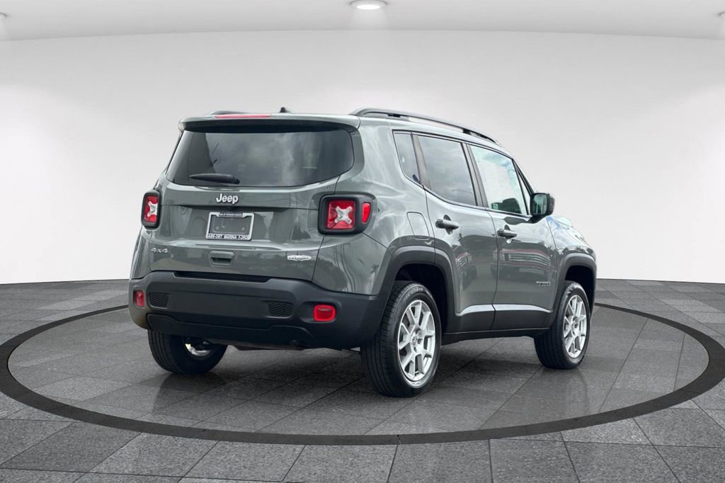Used 2021 Jeep Renegade Latitude AWD/4WD image 4