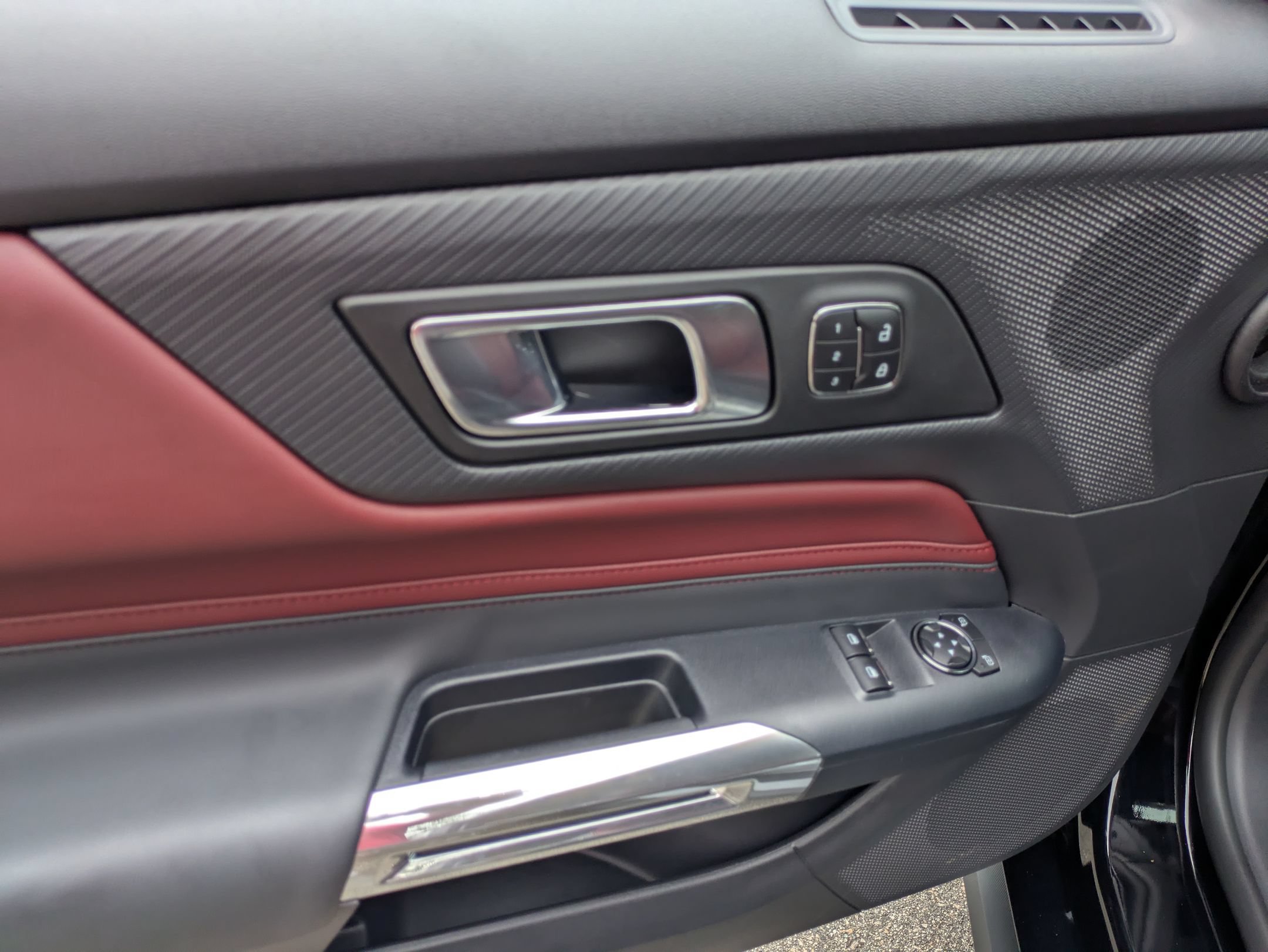 Certified 2025 Ford Mustang GT Premium RWD image 17