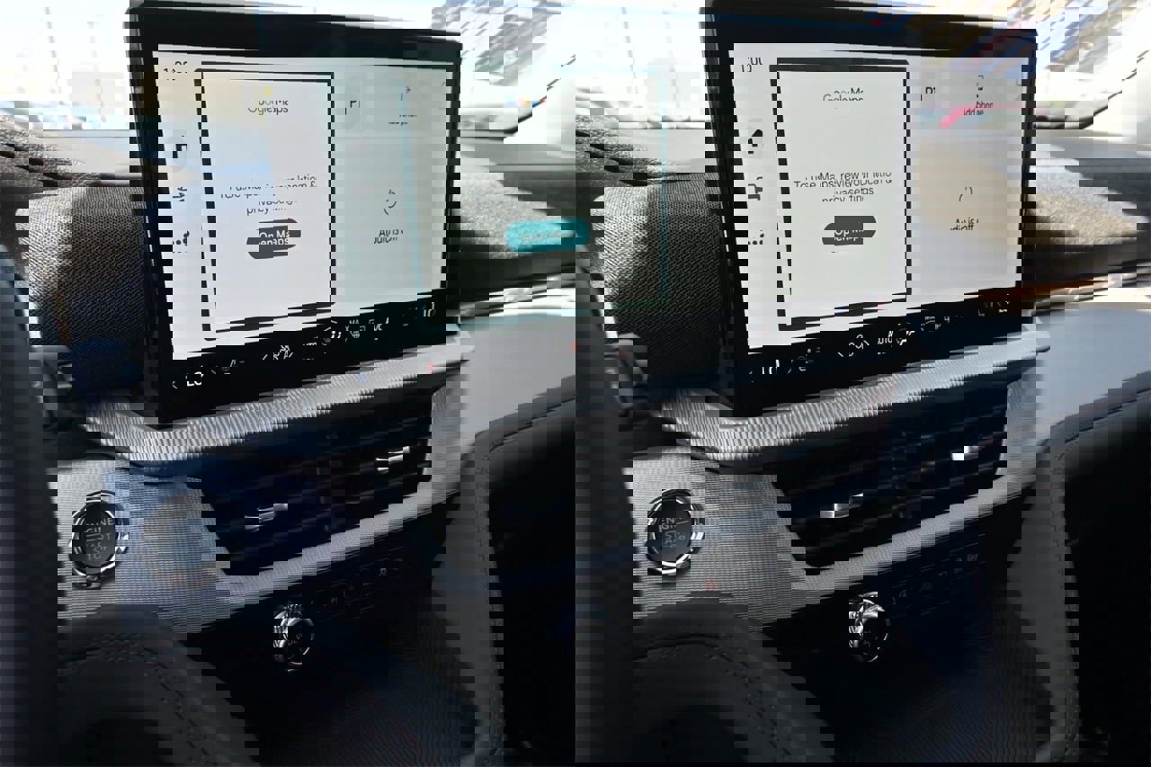 Certified 2025 Ford Explorer Active w/ Active Comfort Package image 38