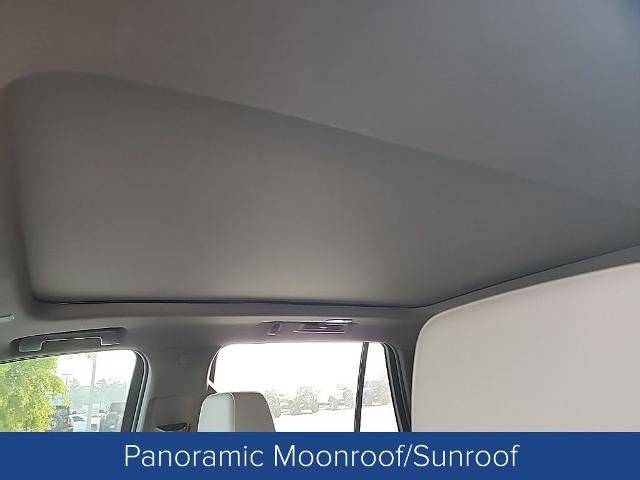 Used 2022 Chevrolet Tahoe Z71 w/ Luxury Package AWD/4WD video 3