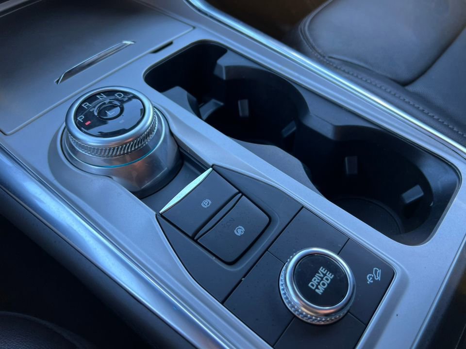 Certified 2023 Ford Explorer Limited w/ Limited Technology Package image 33