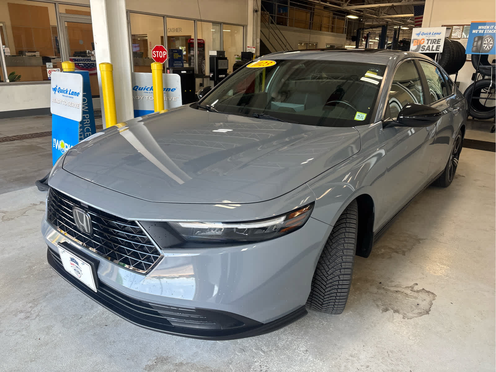 Used 2023 Honda Accord Sport image 6