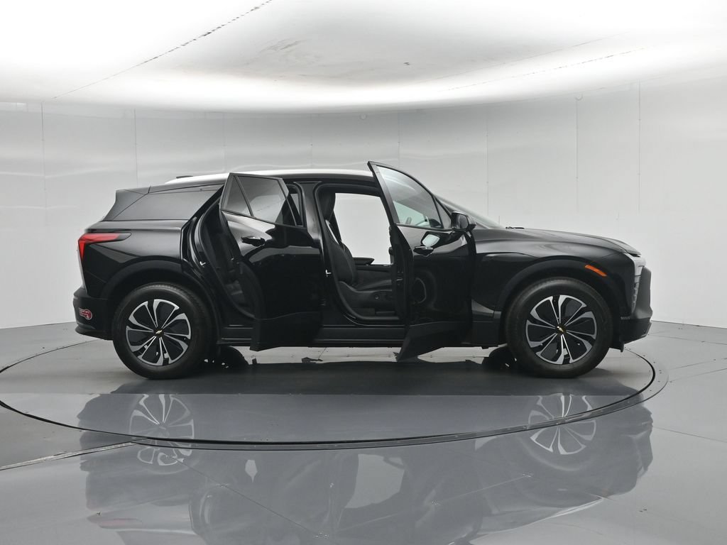 Used 2024 Chevrolet Blazer EV LT AWD/4WD image 38